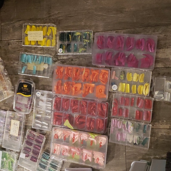 Nail Tip Bundle all colors - Picture 2 of 6